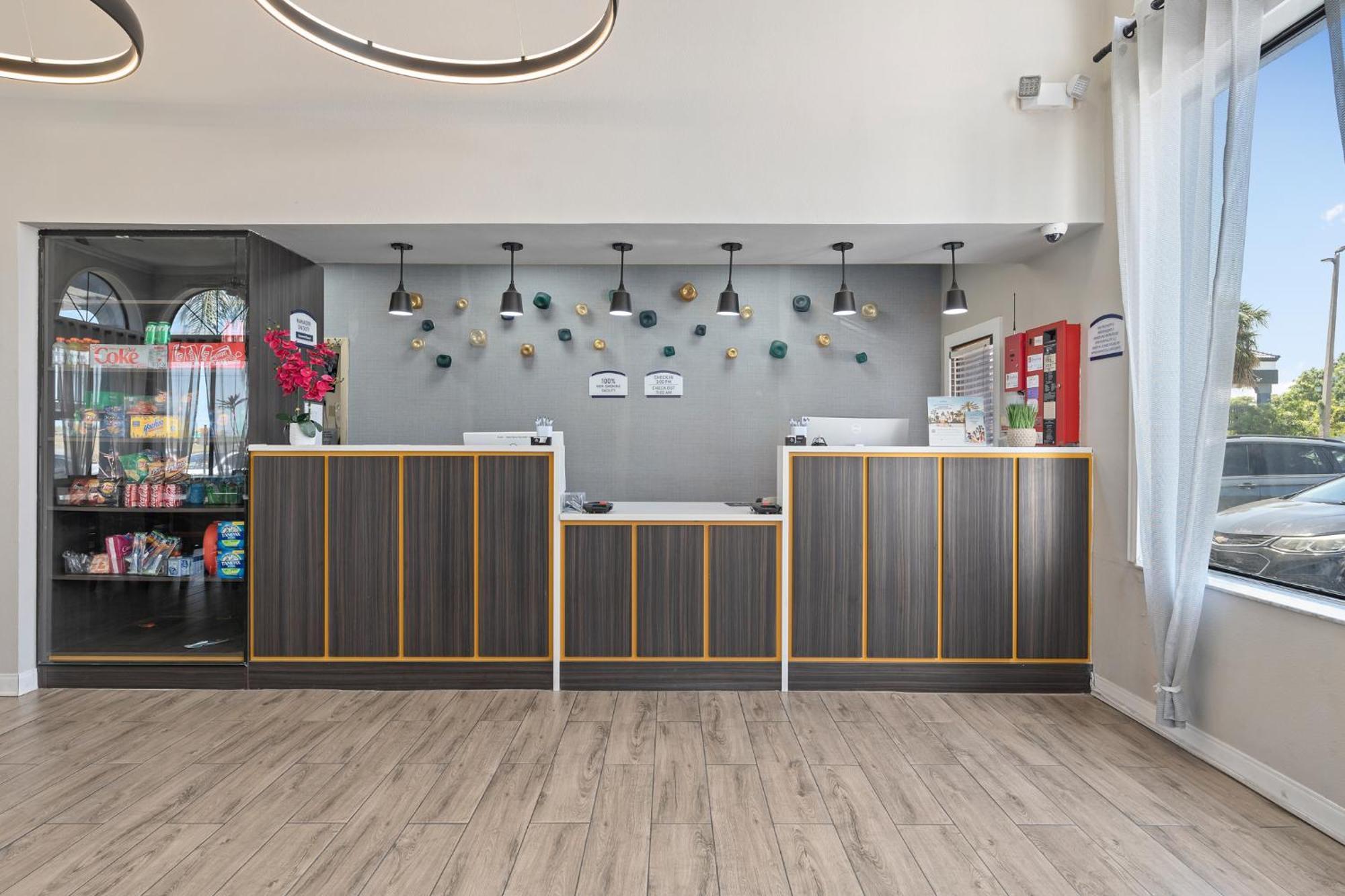 Baymont By Wyndham Orlando East Hotel Alafaya Ngoại thất bức ảnh